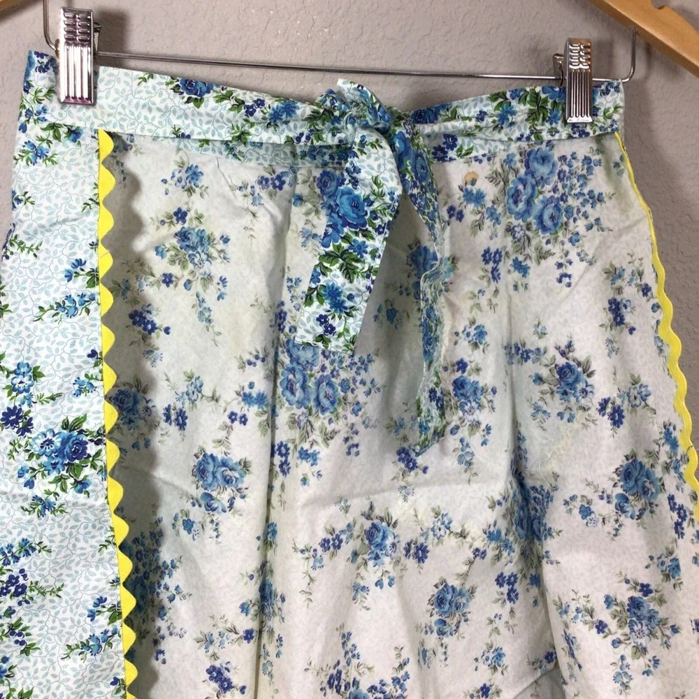 Apron Vintage Handmade Blue Floral Print Yellow Rick‎ Rack Trim